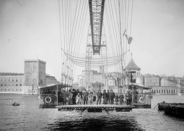 Nacelle du pont transbordeur du Vieux-port à Marseille - à l’époque, il est la « Tour Eiffel » de Marseille